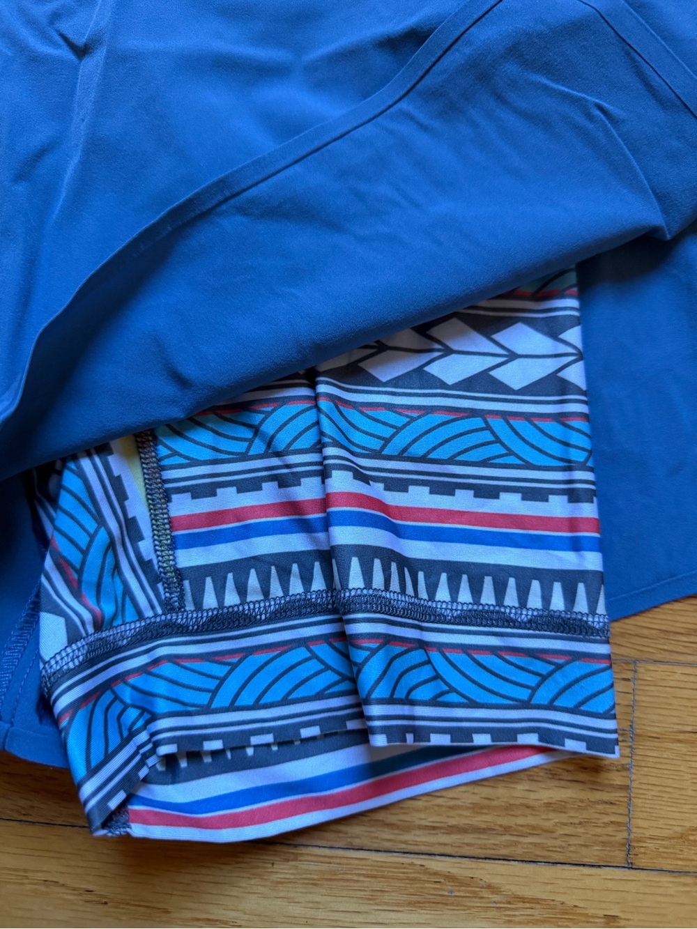 Wowie Mana Performance Shorts - medium- NWT - Picture 3 of 7